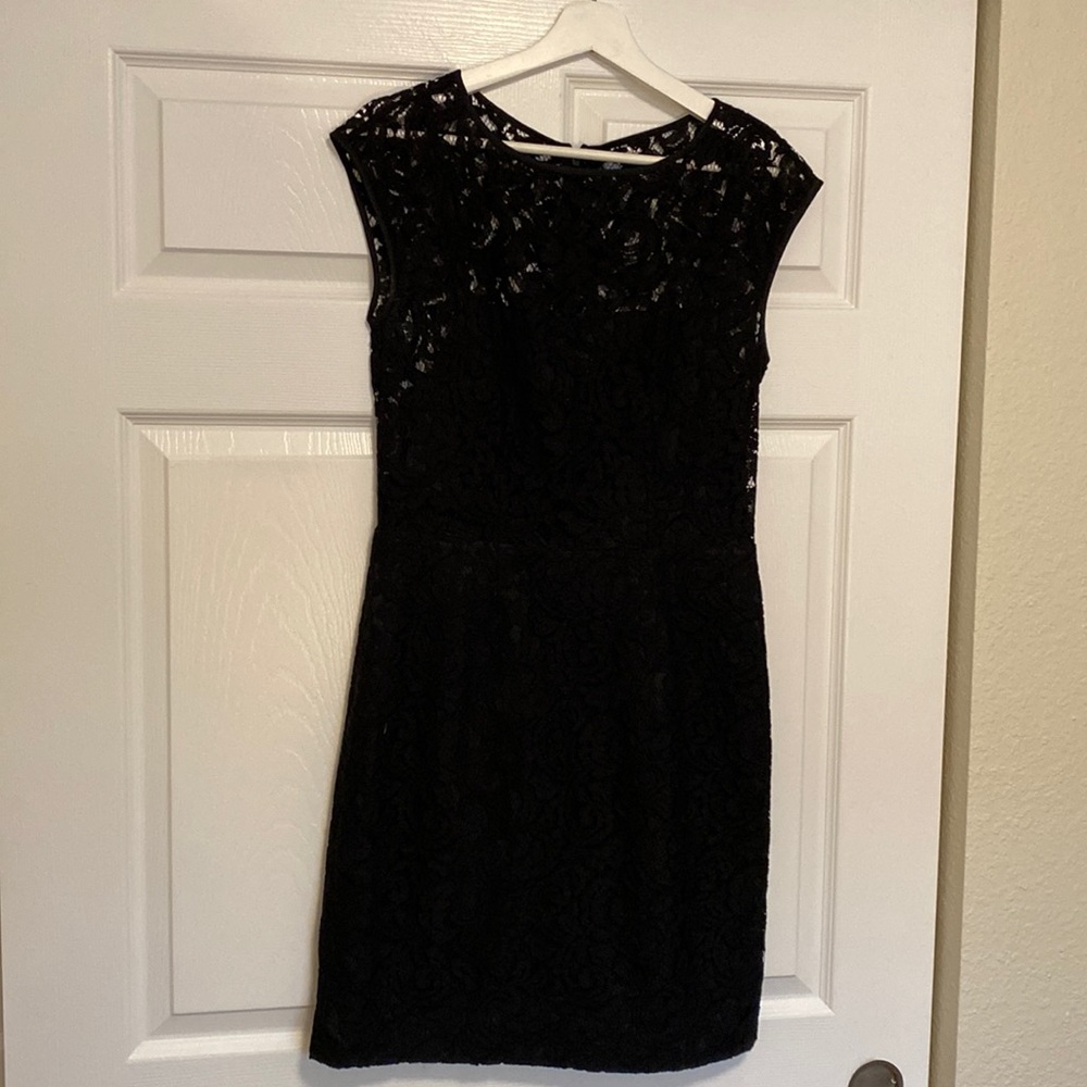 Lined lace mini dress